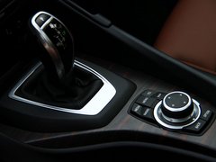 宝马X1 2013款 sDrive18i 2.0L 运动设计套装 5座