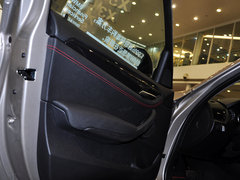 宝马X1 2013款 sDrive20i 2.0T 运动设计套装 5座