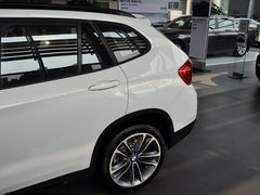2013款 sDrive20i 2.0T 运动设计套装 5座