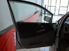 2005款 三厢 1.6 手动 豪华型