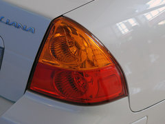 2005款 三厢 1.6 手动 豪华型