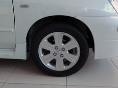 2005款 三厢 1.6 手动 豪华型