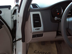 2005款 三厢 1.6 手动 豪华型