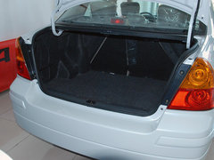 2005款 三厢 1.6 手动 豪华型