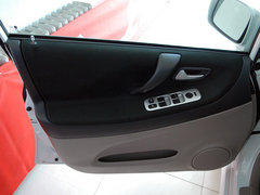 2005款 三厢 1.6 手动 豪华型