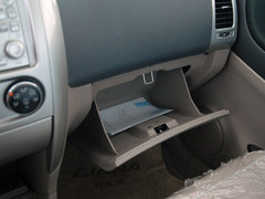 2005款 三厢 1.6 手动 豪华型