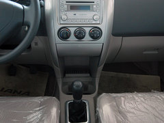 2005款 三厢 1.6 手动 豪华型