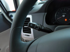 2005款 三厢 1.6 手动 豪华型