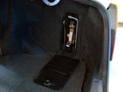 2005款 三厢 1.6 手动 豪华型