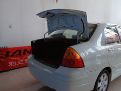 2005款 三厢 1.6 手动 豪华型