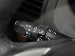 2013款 劲悦版 2.0L 手动 尊贵型 5座