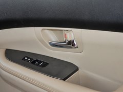 2013款 劲悦版 2.0L 手动 尊贵型 5座