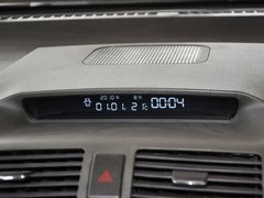 2013款 劲悦版 2.0L 手动 尊贵型 5座