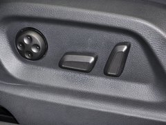 奥迪Q3 2013款 2.0T 35 TFSI quattro豪华型 5座