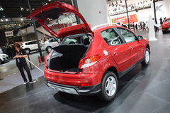 2013款 CROSS 1.4L 手动 驭乐型