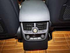 2013款 2.3L 自动 罗兰•加洛斯版