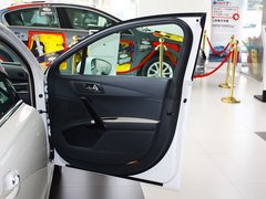 2013款 2.3L 自动 罗兰•加洛斯版