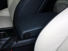2013款 2.3L 自动 罗兰?加洛斯版