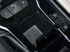 2013款 2.3L 自动 罗兰•加洛斯版
