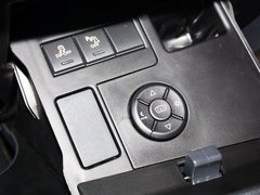 2013款 2.3L 自动 罗兰•加洛斯版