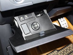 2013款 2.3L 自动 罗兰•加洛斯版