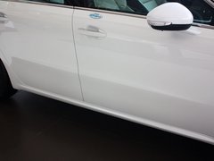 2013款 2.3L 自动 罗兰•加洛斯版