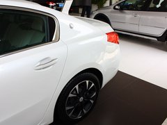 2013款 2.3L 自动 罗兰•加洛斯版