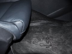 2013款 2.3L 自动 罗兰?加洛斯版
