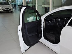 2013款 2.3L 自动 罗兰?加洛斯版