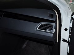 2013款 2.3L 自动 罗兰•加洛斯版