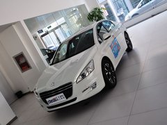 2013款 2.3L 自动 罗兰•加洛斯版