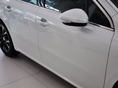 2013款 2.3L 自动 罗兰•加洛斯版
