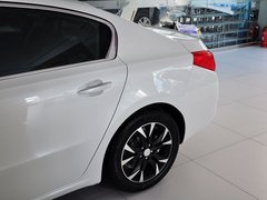2013款 2.3L 自动 罗兰•加洛斯版
