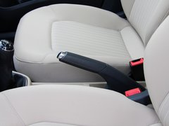 2013款 1.6L 手动 舒适型