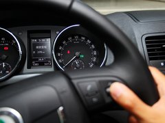 2013款 1.8T DCT 尊享版 5座