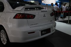 2013款 1.8 CVT 经典黑白版
