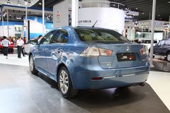 2013款 1.8 CVT 经典黑白版