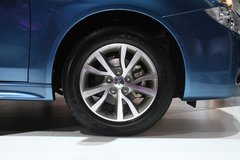 2013款 1.8 CVT 经典黑白版