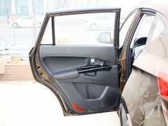 2013款 2.0T 手动 两驱创行版 5座