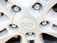 2013款 2.0T 手动 两驱创行版 5座