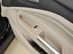 2013款 2.0T 自动 四驱尊贵型 5座