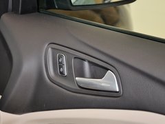 2013款 2.0T 自动 四驱尊贵型 5座