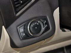 2013款 2.0T 自动 四驱尊贵型 5座