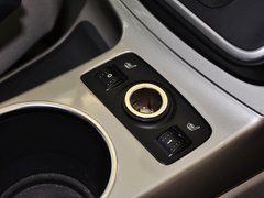 2013款 2.0T 自动 四驱尊贵型 5座
