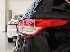 2013款 2.0T 自动 四驱尊贵型 5座