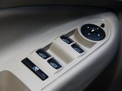 2013款 2.0T 自动 四驱尊贵型 5座