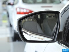2013款 2.0T 自动 四驱尊贵型 5座