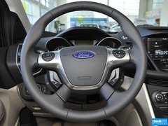 2013款 2.0T 自动 四驱尊贵型 5座