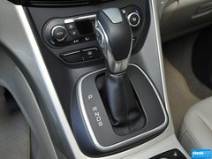2013款 2.0T 自动 四驱尊贵型 5座