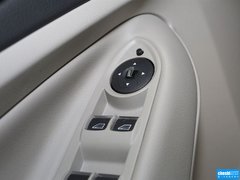 2013款 2.0T 自动 四驱尊贵型 5座